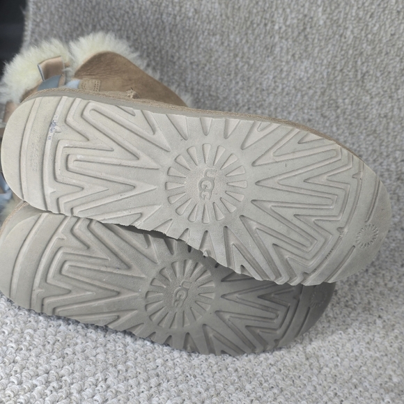 UGG MINI BAILEY BOW II SHIMMER CHESTNUT SUEDE BOOTS SIZE US 6 WOMEN - Picture 5 of 5